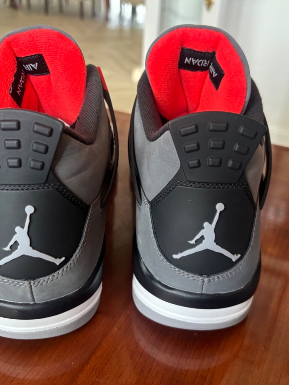 sneaker - Picture 2 of 6